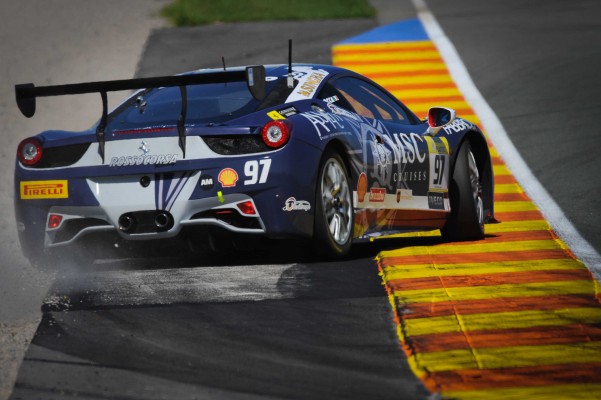 Grossmann se impuso bajo la lluvia en el Ferrari Challenge de Cheste