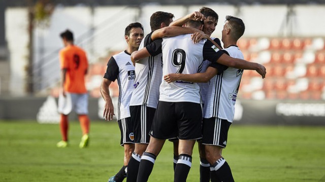 El invicto VCF Mestalla visita al SCR Peña Deportiva
