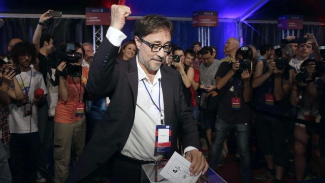 
Benedito y Geli solicitan las papeletas para iniciar el voto de censura