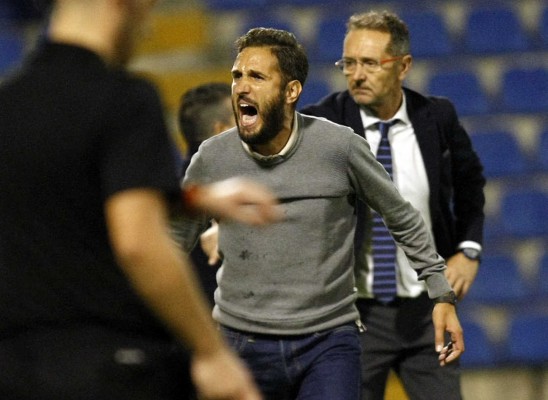 Competición desestima las alegaciones del Hércules y suspende a Quique Sala por un partido
