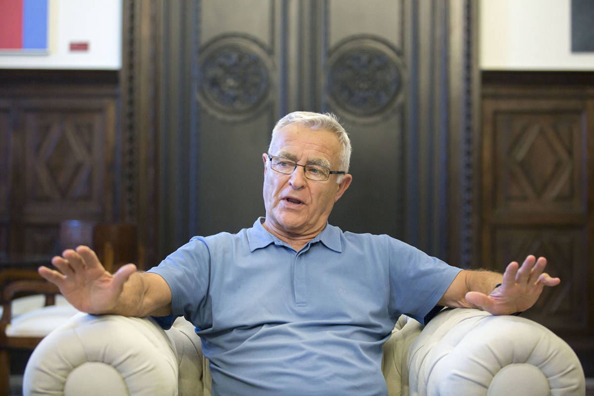 Ribó saca a concurso tres plazas de comunicación a dos meses de elecciones