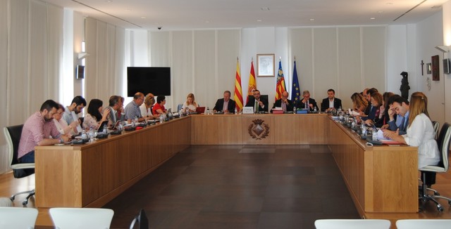 Los ayuntamientos de la Plana Baixa culminan el mandato con presupuestos expansivos e inversores