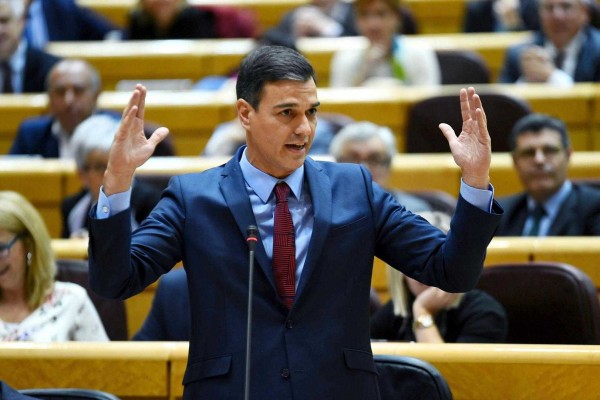 El PSOE se compromete a establecer un ingreso mínimo vital en su programa electoral