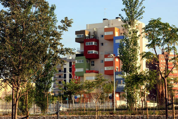 El edificio Dada de Alicante, uno de los últimos proyectos de Alicesa antes del estallido de la burbuja. Foto: AP - 