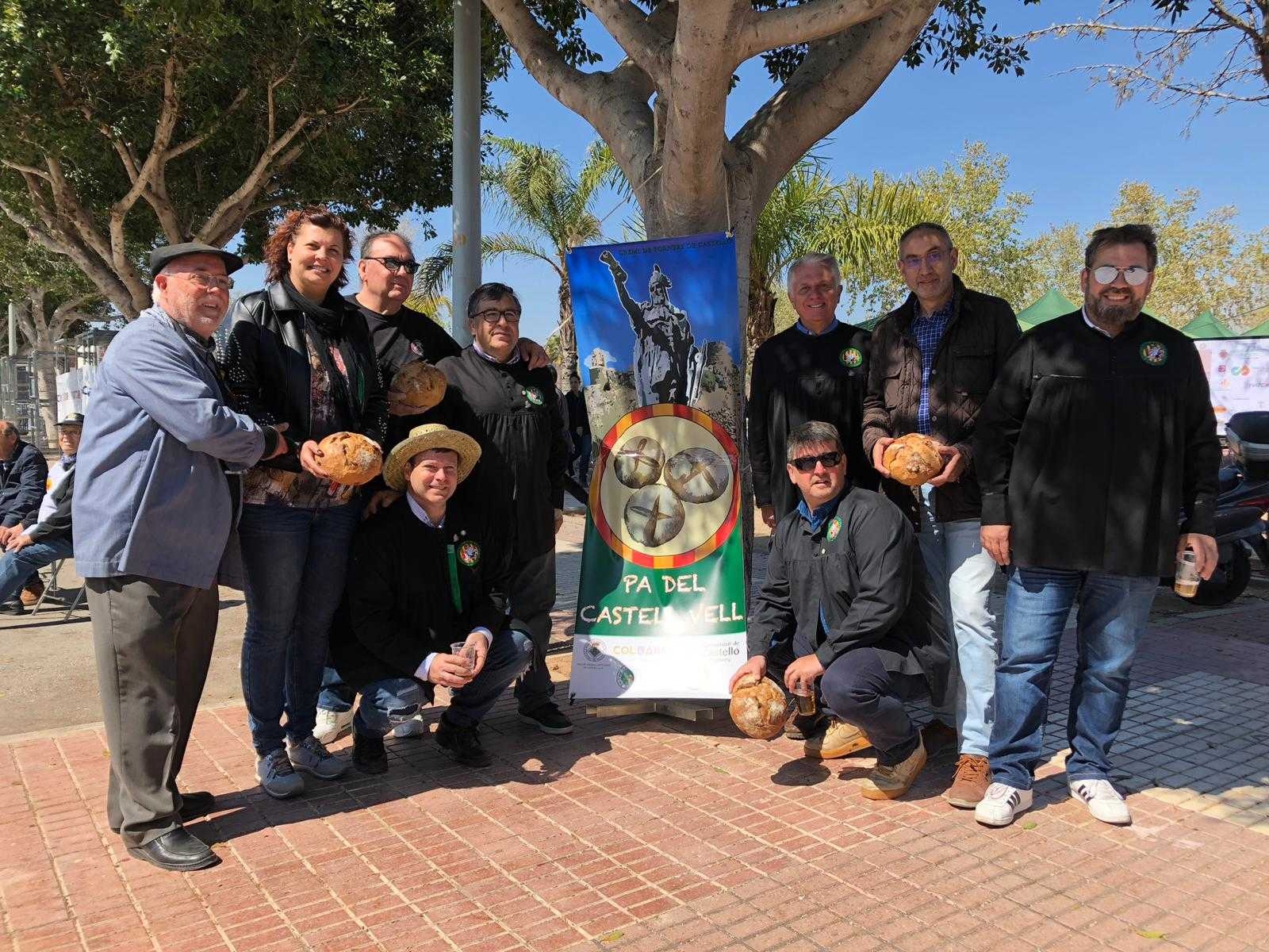 El Gremi de Forners crea el Pa del Castell Vell con productos locales y lo venderá ya en abril
