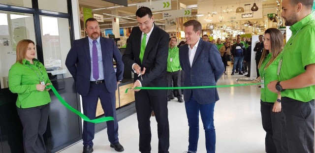 Leroy Merlin 'Compact' abre en Xàtiva con 2.000 metros cuadrados y una plantilla de 45 trabajadores