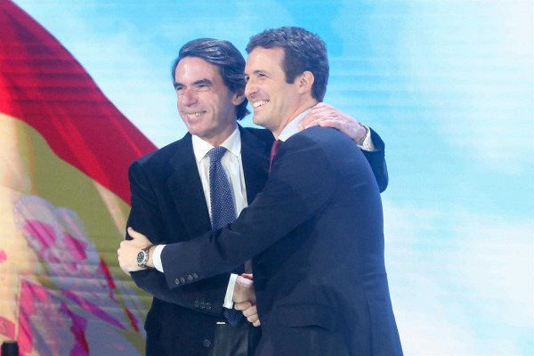 Aznar entra en campaña y participará este miércoles en un mitin en València con Bonig