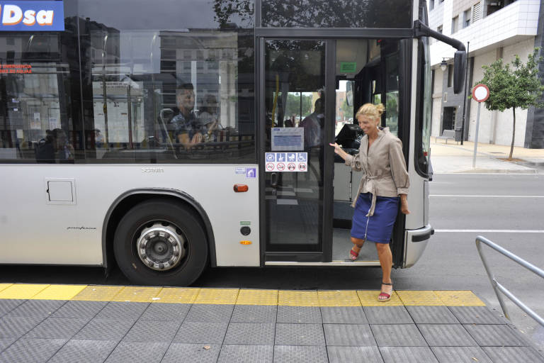 La Generalitat establece un autobús diario entre Montanejos, Onda y el Hospital de la Plana