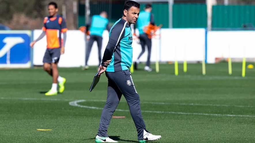 El Villarreal vuelve a entrenar sin Gerard Moreno ni los internacionales