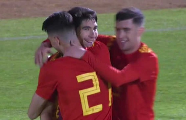 Carlos Soler se desata con la 'Rojita' y firma un 'doblete'