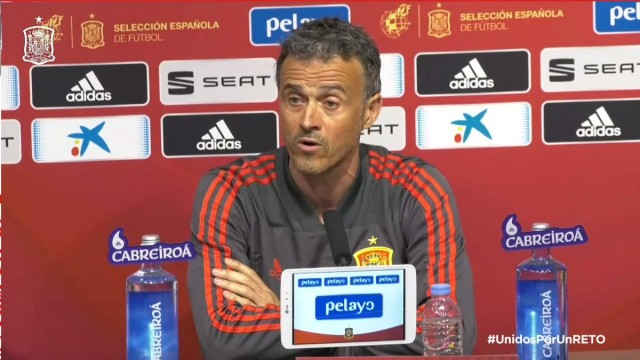 Luis Enrique sale al paso de la falta de gol comparándose con el Barça