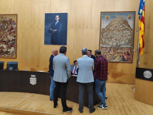 Benidorm trata de proteger a los trabajadores de limpieza viaria ante la amenaza de huelga
