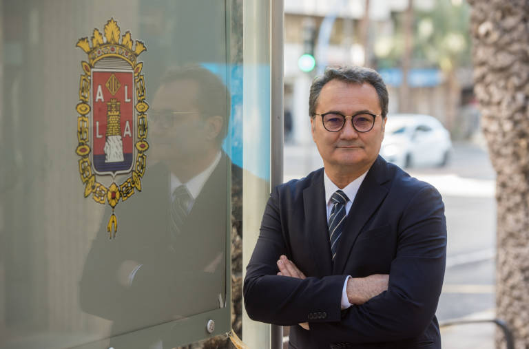 Sanguino dejará el Teatro Principal de Alicante el 30 de abril