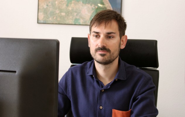 València pelea en los tribunales la cláusula contra la pobreza que quieren quitar Gas Natural y Endesa 