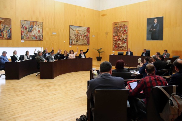 Benidorm prohíbe circular por las aceras a los vehículos de movilidad personal