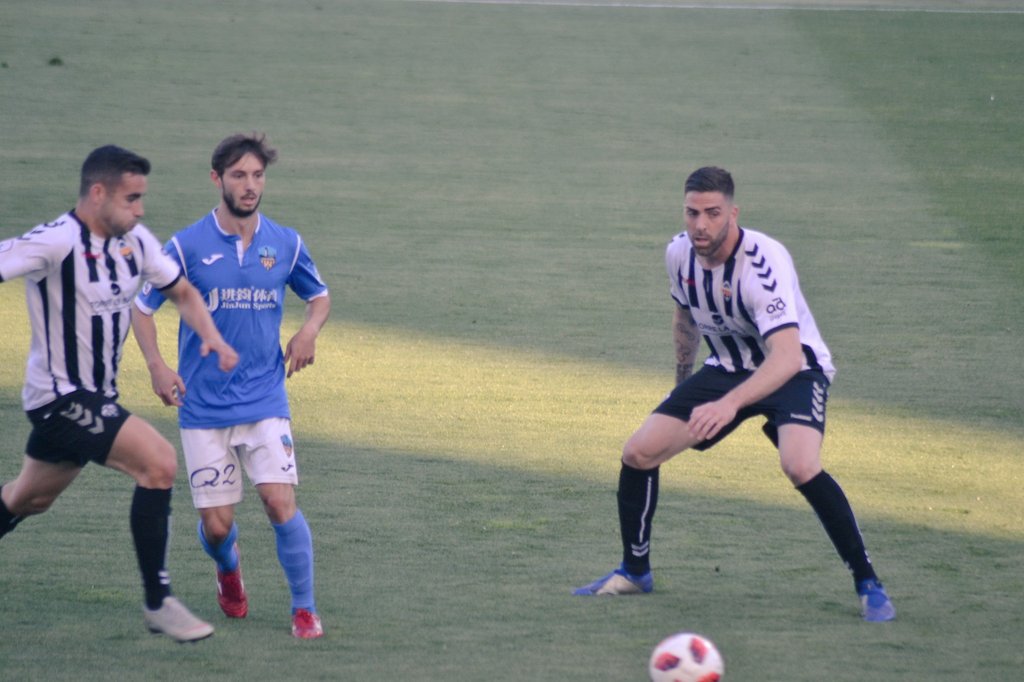 El Castellón logra tres puntos en Lleida que saben a gloria (0-1)