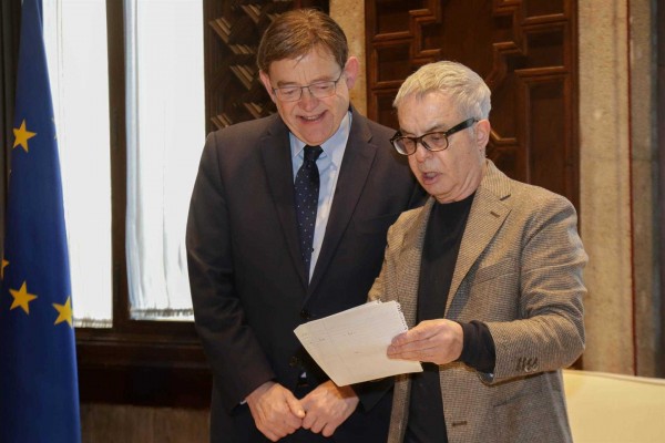 El Palau de la Generalitat expondrá el manuscrito de 'Individus com nosaltres', de Ferran Torrent