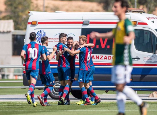 El Atlético Levante prolonga su racha con una tercera victoria consecutiva ante el CE Sabadell