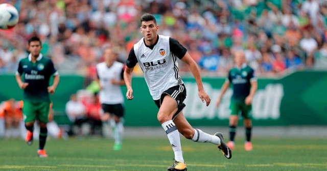 Rafa Mir se queda en el VCF Mestalla