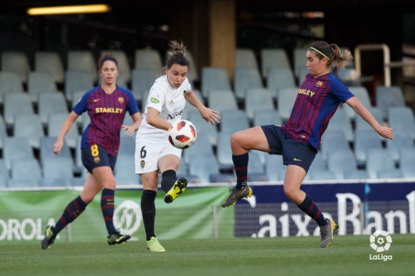 El Valencia sucumbe ante un Barça muy superior