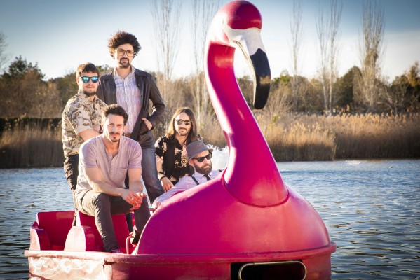 Huracán Romántica estrena su álbum debut, 'Mierda Nueva'