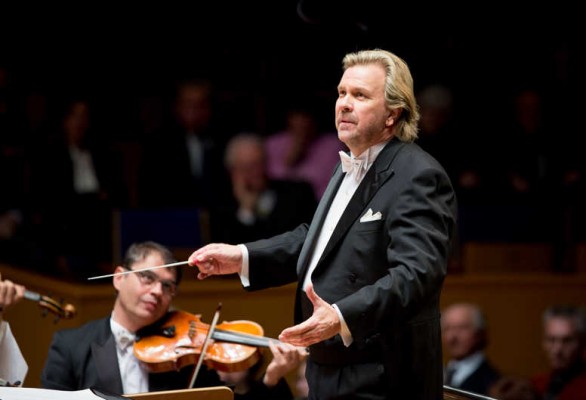 Ari Rasilainen debuta en el Palau de la Música con un concierto para violín de Khatxaturian