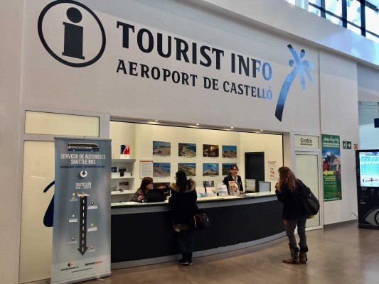 El aeropuerto despega en empleo con Wizz Air, el desguace de aviones y la nueva academia de vuelo