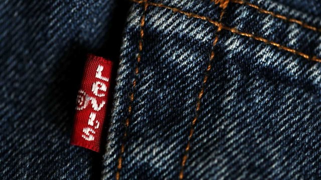 Levi Strauss vuelve a cotizar a lo grande: se dispara un 35% en sus primeros compases de vuelta