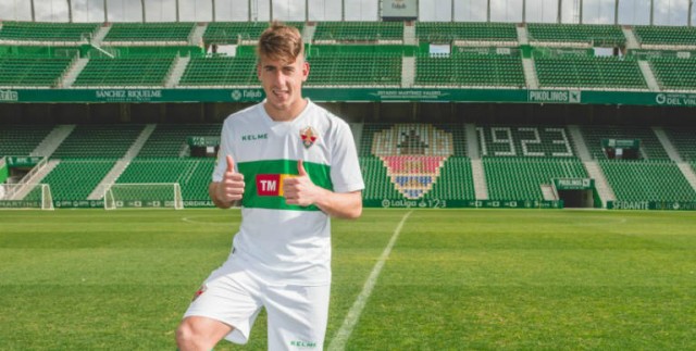 El Elche no podrá contar con Planas ante el Alcorcón por una cláusula en su contrato