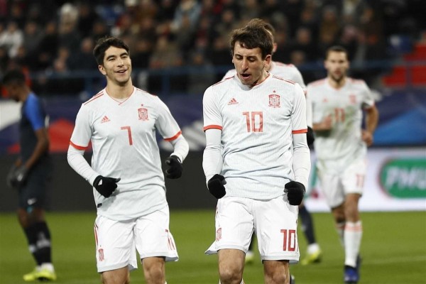 España y Rumanía miden fuerzas antes de la Eurocopa