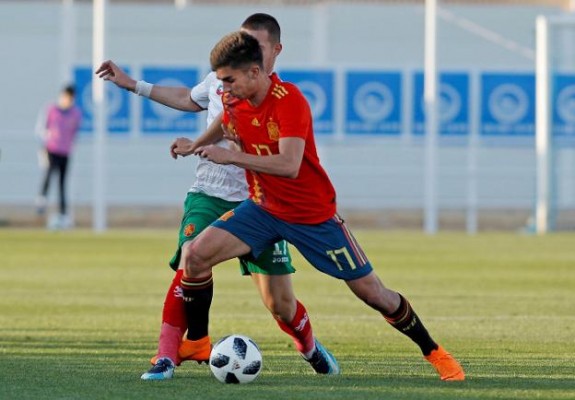 Ferran Torres y Hugo Guillamón, titulares en el tropiezo de la selección sub19 ante Eslovenia