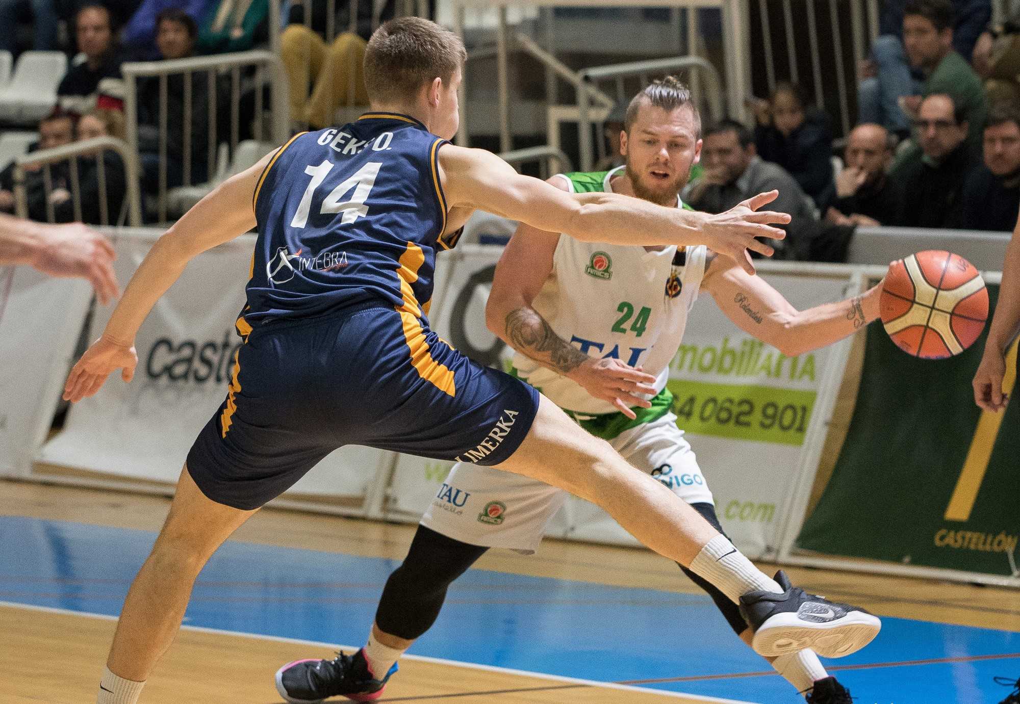 El Tau Castelló vende cara su derrota ante un inmenso Oviedo (84-89)