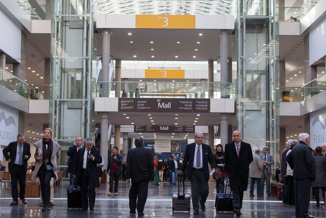 Dos patronos del Consell en la Feria debutan votando contra el presupuesto