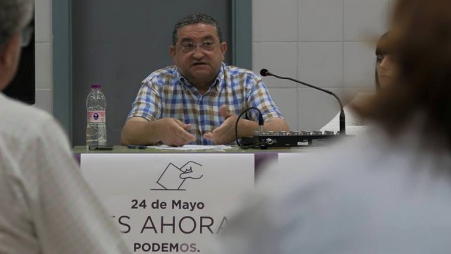 Podemos anima a Consell a seguir trabajando por un modelo plurilingüe moderno
