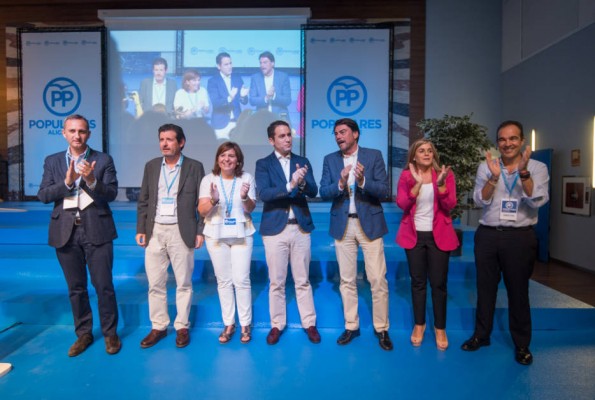 El PP de Alicante confía en saltos al Congreso y les Corts para cuadrar puestos en sus listas locales