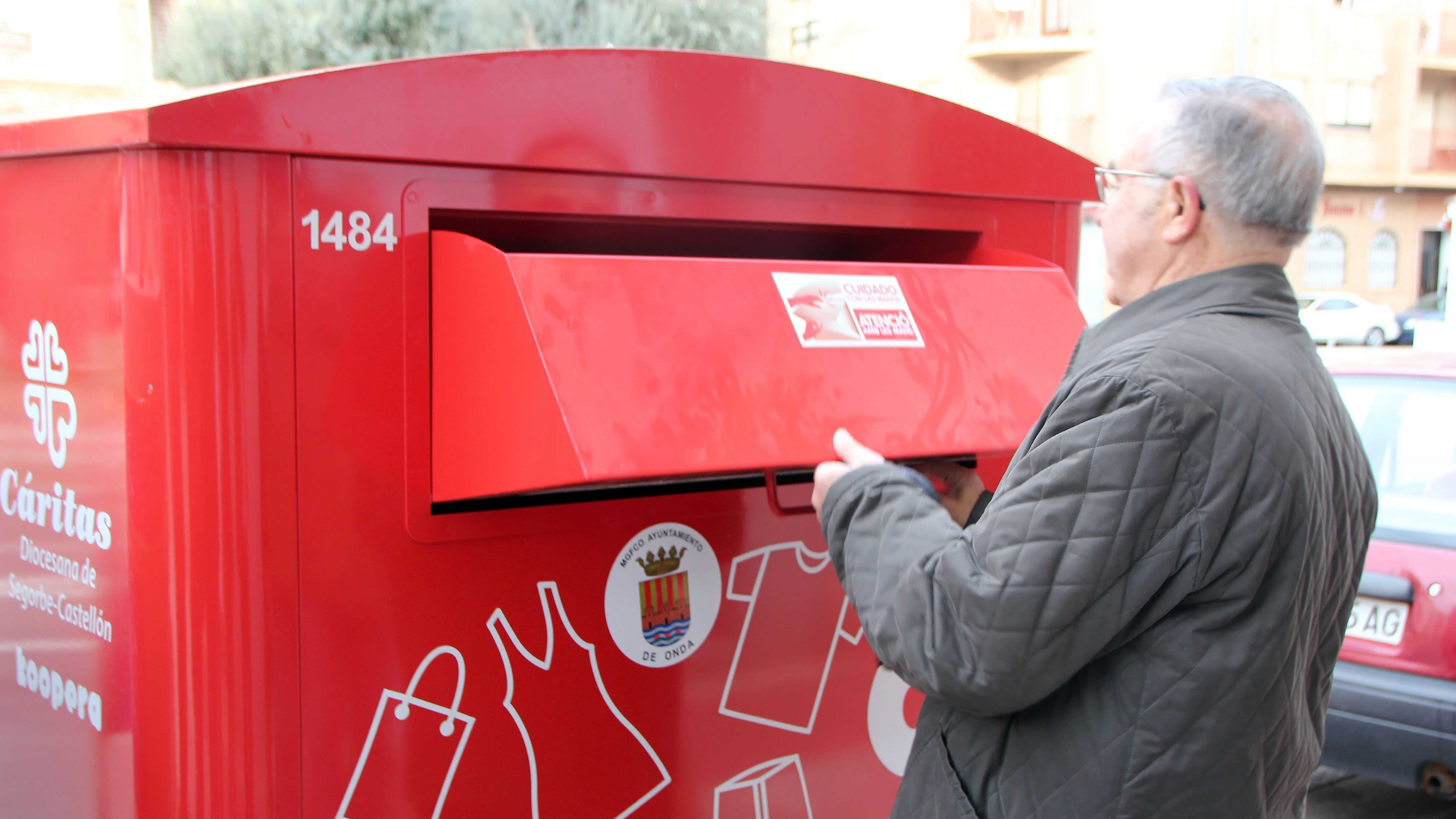 Onda recoge 63 toneladas de ropa usada mediante una empresa que fomenta la inserción social