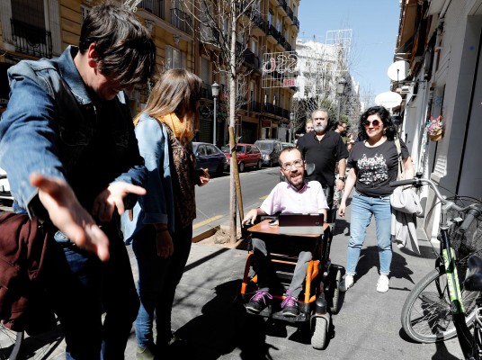 Echenique critica los últimos fichajes políticos de PP y Ciudadanos