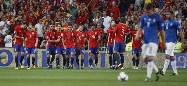 Isco sitúa a España a un paso del Mundial al que también se acerca Serbia
