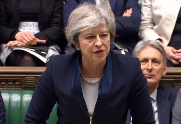 El Parlamento británico rechaza un 'Brexit' sin acuerdo en un primer paso para superar el 'impasse' actual