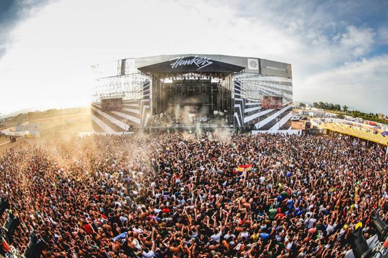 Versatilidad en cursiva: la Comunitat lidera en festivales y pincha en giras internacionales