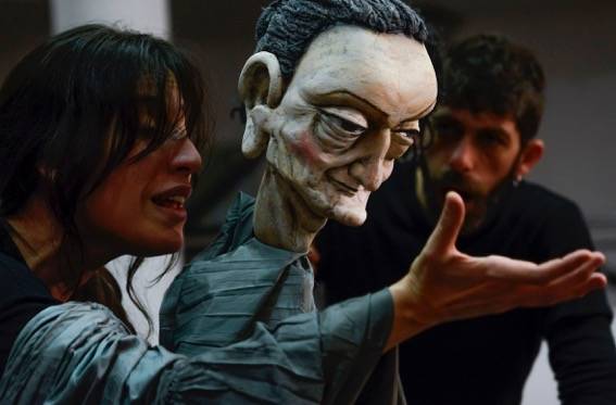 Una Celestina interpretada mediante títeres recala en el Paranimf 