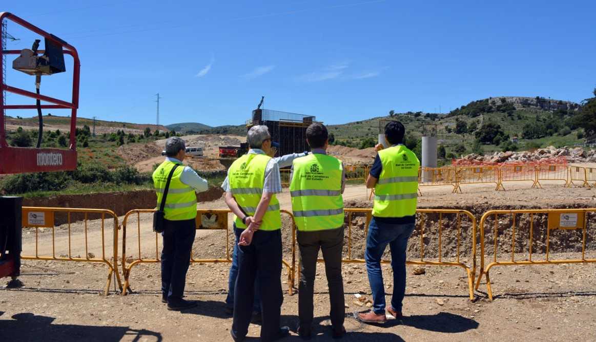 Las obras de la N-232 en el puerto de Querol avanzan... pero a la mitad del ritmo previsto