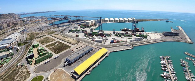 Sin veto para los depósitos del Puerto: el convenio que los 'frenaba' expiró con el traslado de CLH