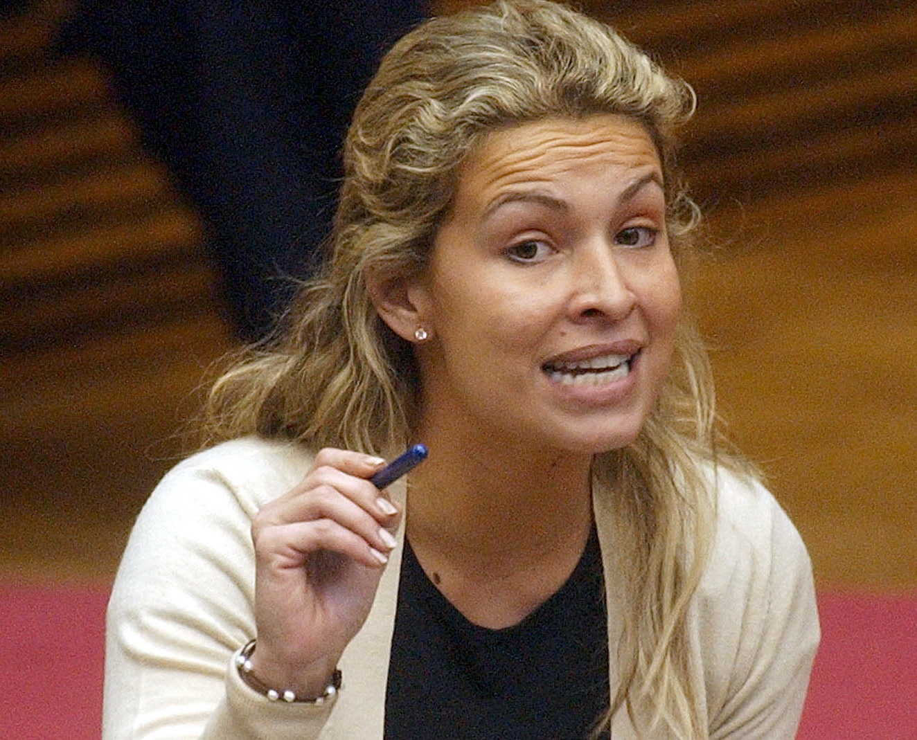 Imputada la exdiputada Elvira Suanzes por ayudar a blanquear dinero a Zaplana

