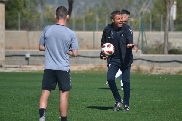 Cano apenas mejora los números de Guti
