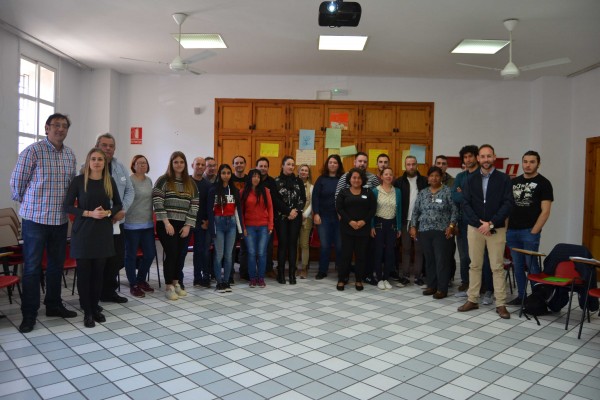 La Vall d'Uixó forma a 32 parados de la ciudad para incorporarlos al sector de las energías renovables