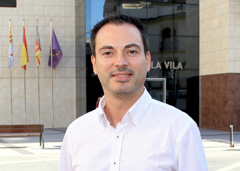 Ximo Huguet invita a la ciudadanía a compartir una jornada en la alcaldía de Onda