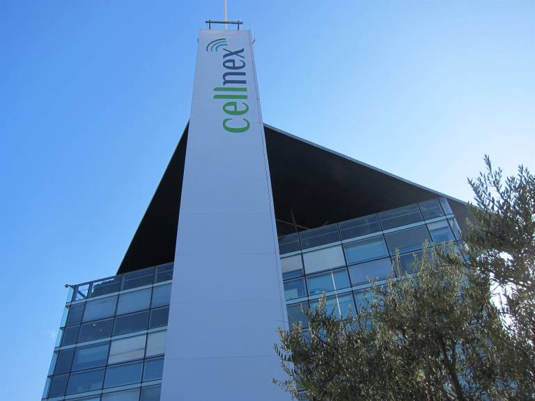 CriteriaCaixa suscribe el 6% que le corresponde en la ampliación de Cellnex