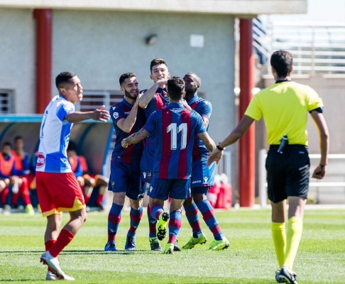 Pepelu golpea al Alcoyano por partida doble