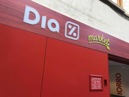 DIA rebaja un 18% la afectación del ERE tras excluir 20 puestos en Orihuela y 10 en València, entre otros